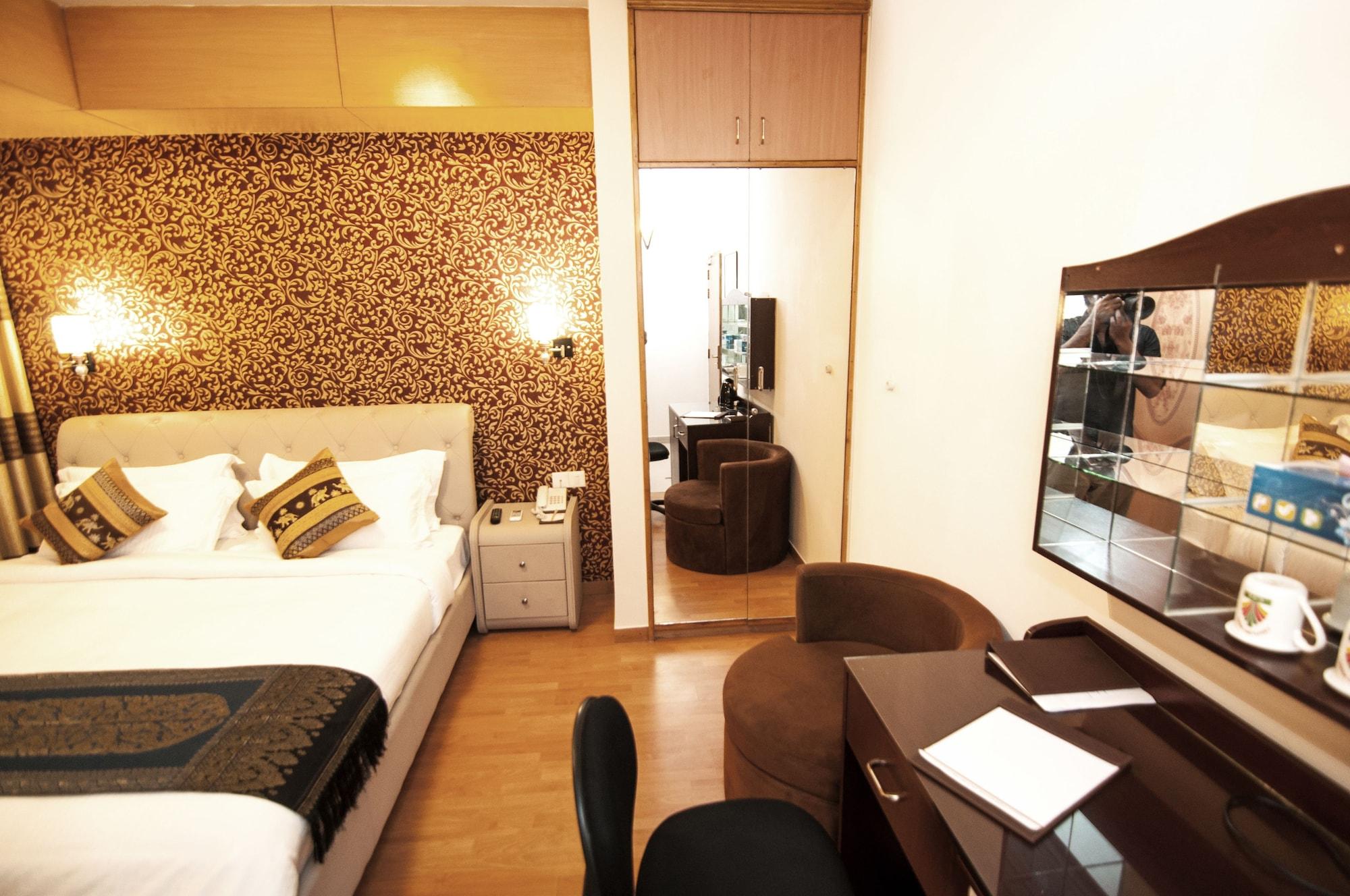 เซ็นจูรี่ ปาร์ค เรสซิเดนซ์ Hotel ธากา ภายนอก รูปภาพ