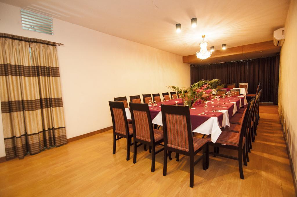 เซ็นจูรี่ ปาร์ค เรสซิเดนซ์ Hotel ธากา ภายนอก รูปภาพ