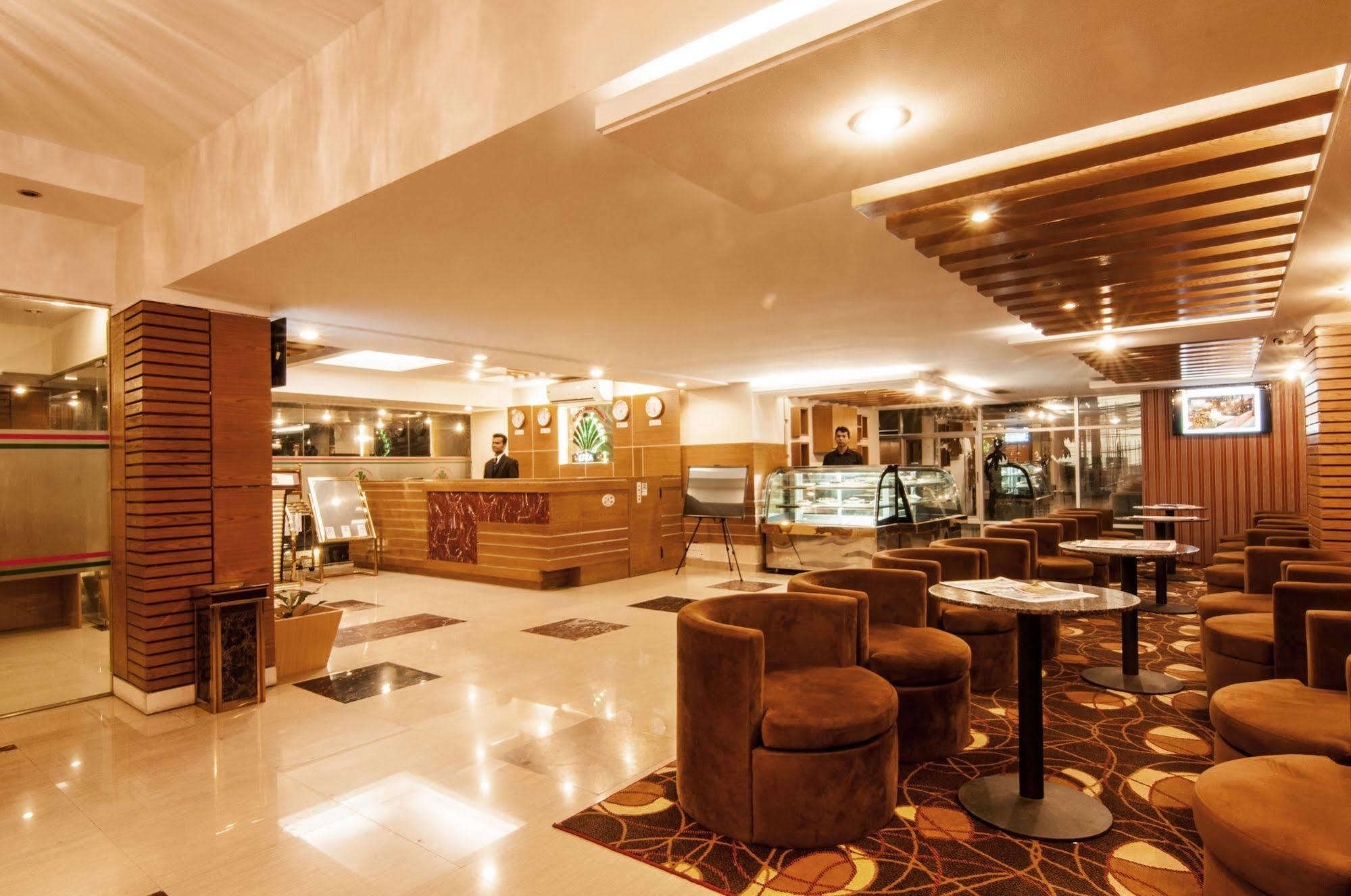เซ็นจูรี่ ปาร์ค เรสซิเดนซ์ Hotel ธากา ภายนอก รูปภาพ